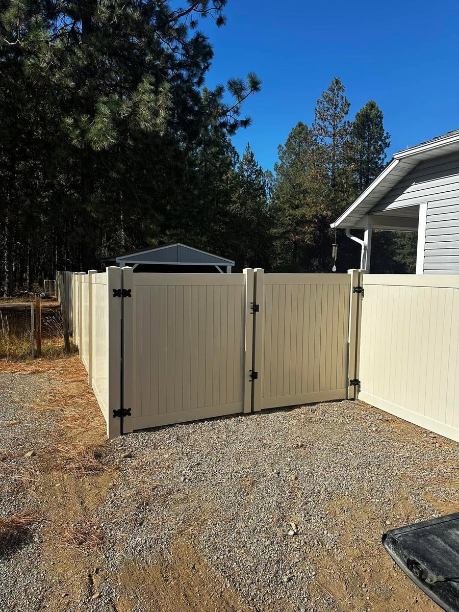 Tan vinyl double drive gate